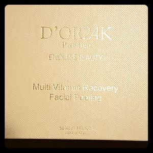Multi vitamin recovery facial peeling